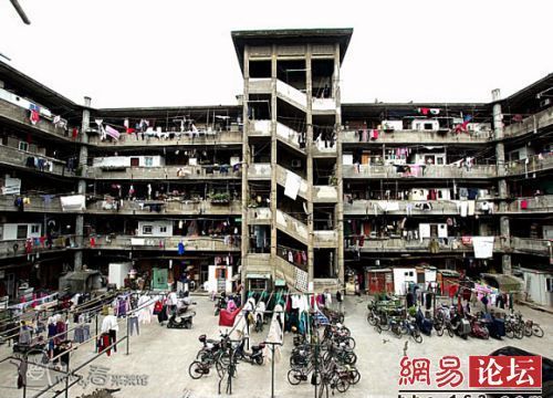 Життя в китайському гуртожитку. Шанхай. Фото з aboluowang.com