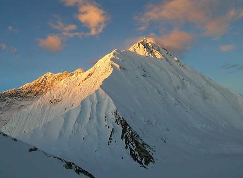 Зачаровані гори Тибету. фото з сайту centre.smr.ru