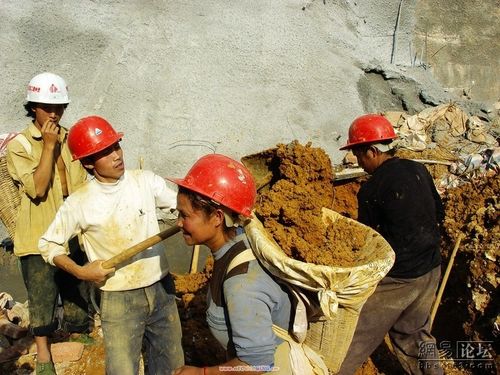 Китайские крестьяне на заработках. Фото с сайта epochtimes.com