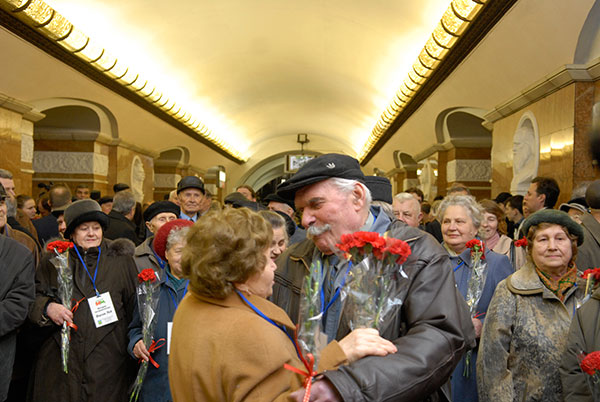 Исторический вагон начал курсировать по Святошинско-Броварской Киевского метрополитена с 25 марта 2010 года. Фото: Владимир Бородин/The Epoch Times 