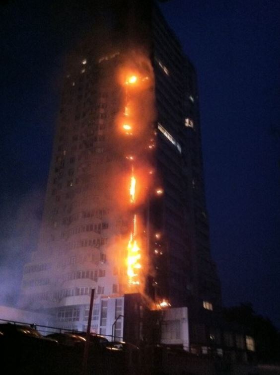 Пожежа в 25-поверховому житловому будинку в Києві. Фото: Інна Чумак/Сегодня