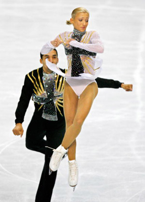 Німецька пара Robin Szolkowy і Aliona Savchenko на чемпіонаті світу з фігурного катання. Фото: TORU YAMANAKA/AFP/Getty Images