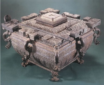 Холодильник, найденный в 1978 году в провинции Хубэй во время раскопок гробницы эпохи Воюющих царств. Фото с epochtimes.com