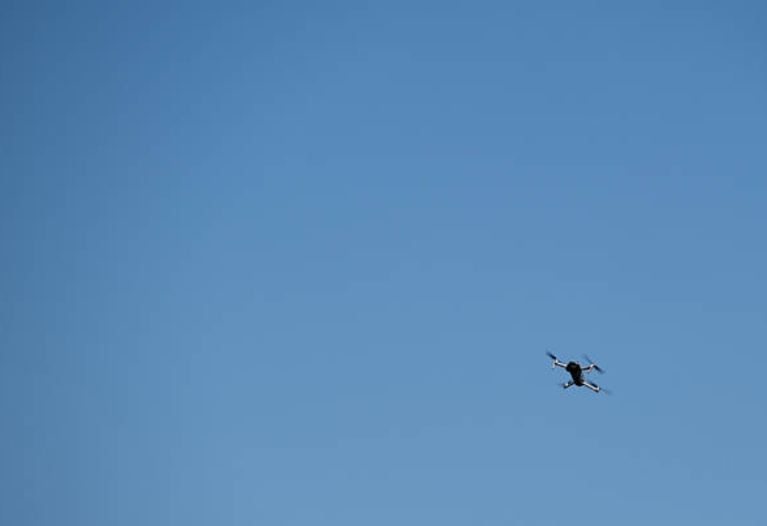 Дрон скинув фарбу і невідому липку речовину на віллу російської торгової делегації в Швеції