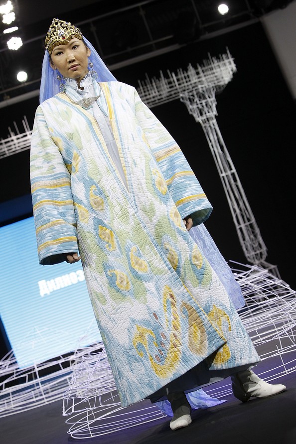 Узбецькі мотиви на Фестивалі національного одягу. Фото: Yves Forestier / Getty Images for Style.Uz Art Week 