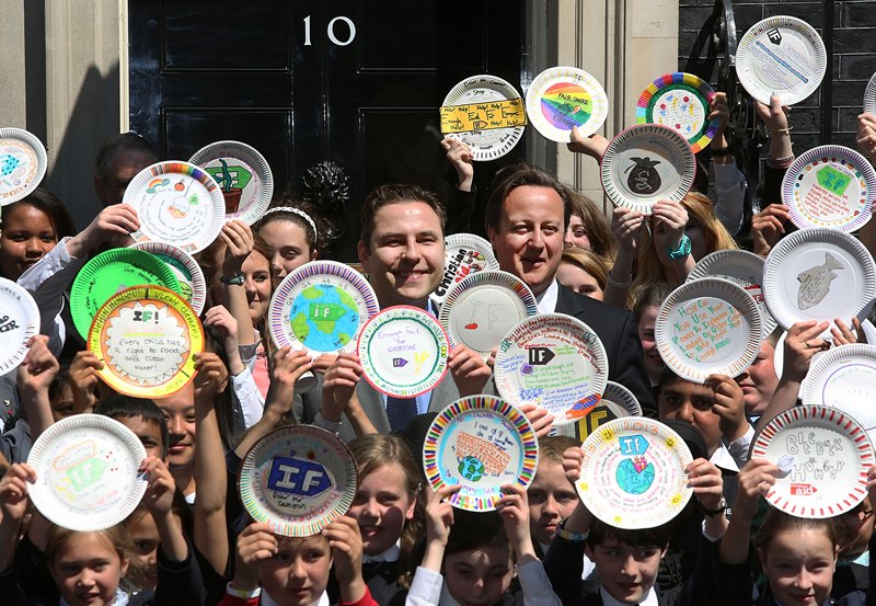 Лондон, Англія, 6 червня. Школярі беруть участь у акції підтримки руху «Кожному — вдосталь їжі», заснованого для ліквідації голоду на планеті. Фото: Tim P. Whitby/Getty Images 
