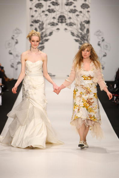 Свадебные платья на Неделе моды-2010 в Новой Зеландии,Окленде.Фото Graham Denholm/Getty Images 