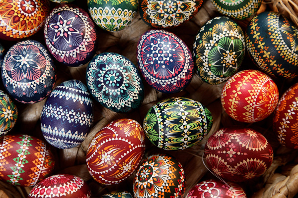 Великдень. Традиції прикрашання яєць. Фото: Sean Gallup/Getty Images 