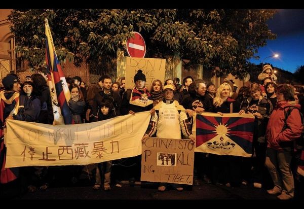 Прага (Чехія). Акція протесту проти придушення тибетців китайською компартією. Фото: Michal Cizek/AFP/Getty Images 