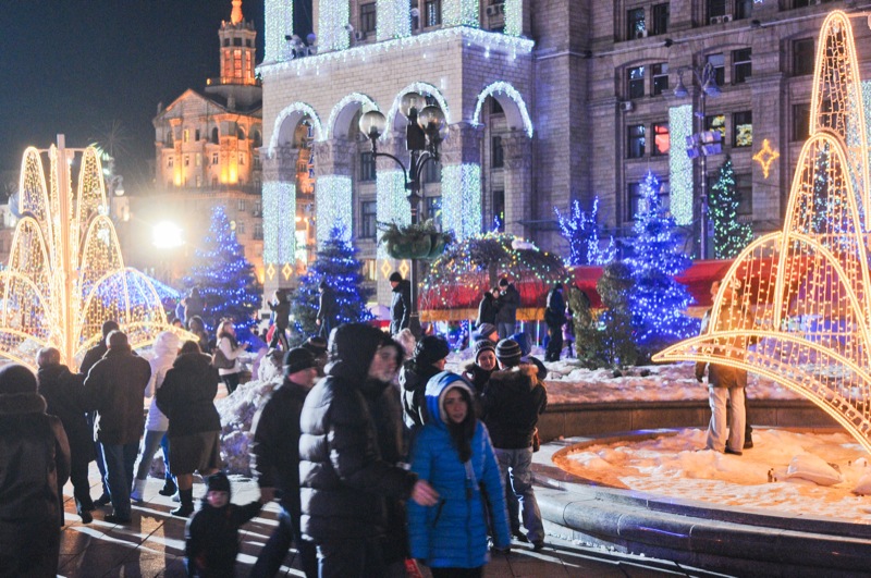 Київ готується зустріти Новий Рік на Майдані. Фото: Володимир Бородін / Велика Епоха 