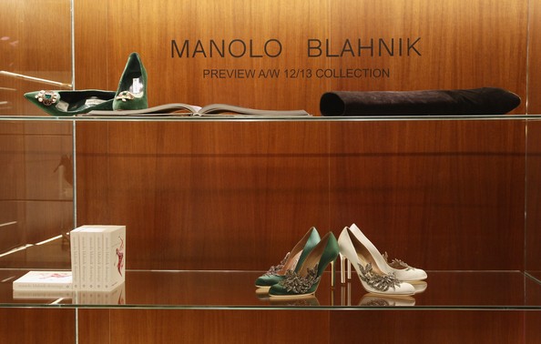 Маноло Бланік (Manolo Blahnik) - улюблений бренд взуття Керрі Бредшоу. 