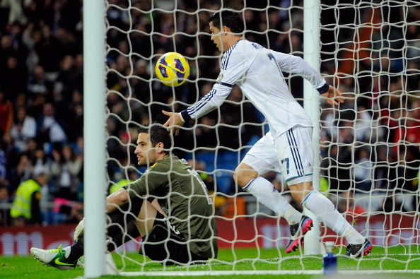 Реал — Еспаньол Фото: Gonzalo Arroyo Moreno, Denis Doyle /Getty Images Sport 
