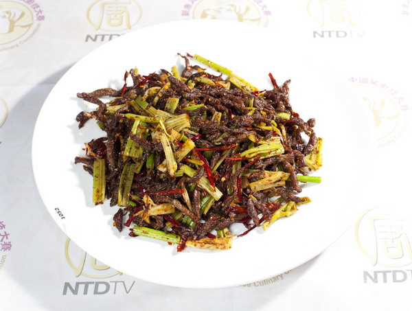 Китайська страва, представлена в фінальному турі третього Міжнародного конкурсу китайського кулінарного мистецтва. Фото з сайту ru-enlightenment.org 