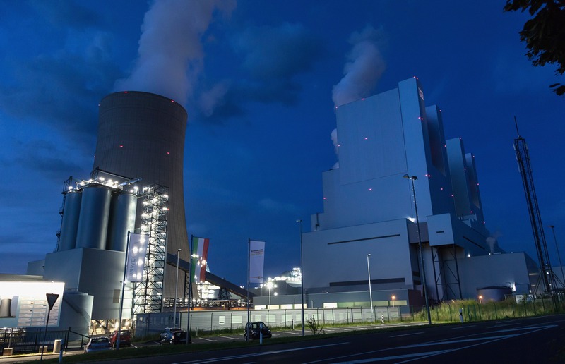 Гревенбройх, Німеччина, 16 серпня. Найбільша в Європі вугільна електростанція потужністю 2,2 гігавата почала роботу в передмісті. Фото: Juergen Schwarz/Getty Images 