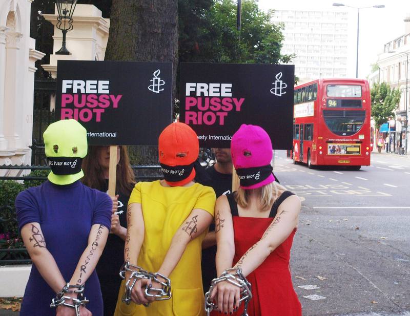 Лондон, Англія, 16 серпня. Акція «Міжнародної амністії» перед посольством Росії в підтримку Pussy Riot. Фото: MAX NASH/AFP/GettyImages 