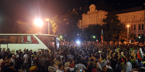 Ночная акция протеста в Софии, Болгария. Фото: DIMITAR DILKOFF/AFP/Getty Images 