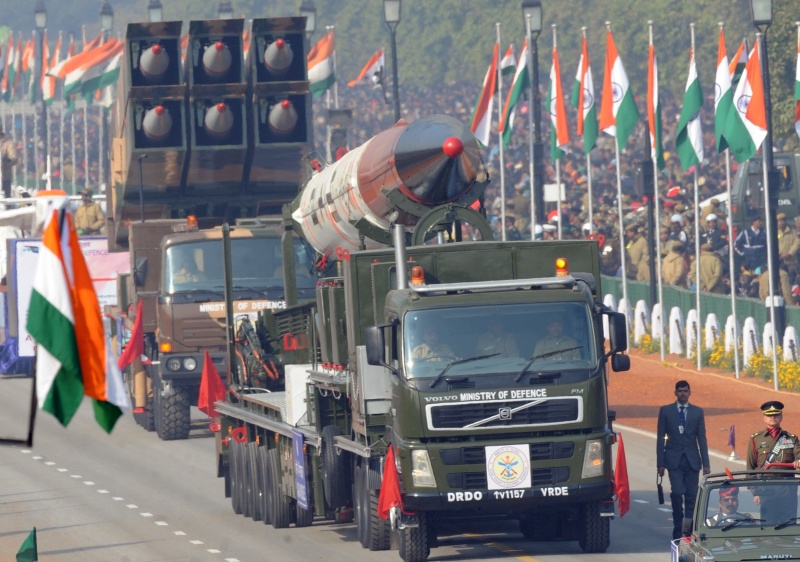 Баллистическая ракета средней дальности «Агни 4» на параде в Нью-Дели. Фото: RAVEENDRAN/AFP/Getty Images 