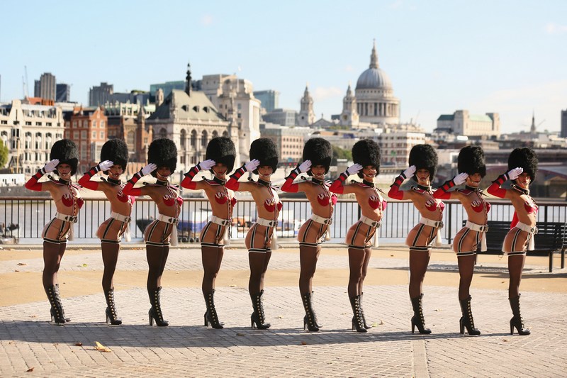 Лондон, Англія, 18 вересня. Фотосесія танцівниць трупи «Божевільні коні». Фото: Oli Scarff/Getty Images 