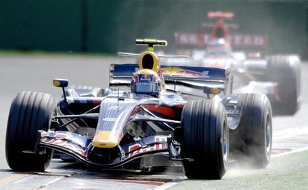 Австралієць Марк Уеббер (Mark Webber) з команди Red Bull Racing під час чемпіонату світу Формули-1. Фото: PAUL CROCK/AFP/Getty Images 