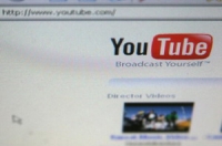 КПК собирается заблокировать доступ к YouTube и другим сайтам с видео роликами. Фото: NICHOLAS KAMM/AFP/Getty Images