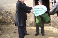 «Начальники уже на месте, начинаем…». Фото: kanzhongguo.com
