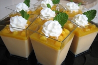 Рецепты итальянской кухни: манго-кокосовая Панна котта. Фото: cookingpanda.com