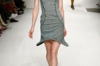 Колекція сезону осінь 2008 від Самори на Mercedes-Benz Fashion Week, Smashbox Studios, 13 березня 2008, Каліфорнія. (Фото: Вінс Буччі /Getty Images)