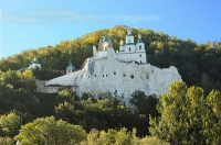 Святогірськ. Давній монастир у крейдяних скелях. Фото: Валерія Мірошко