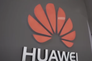 Сенатор США закликає заблокувати всі продажі Huawei (ВІДЕО)
