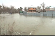 Более 13 тысяч человек и 10 тысяч животных эвакуированы из-за наводнения в Казахстане