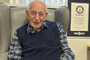 Секрет довголіття — у помірності, заявила найстарша людина у світі