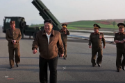 Ким Чен Ын осмотрел обновленную реактивную систему залпового огня, заявило KCNA