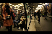 Чотири людини поранені в результаті ножового нападу в метро в Ліоні, Франція (ВІДЕО)