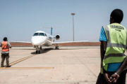 В Сенегале 11 человек пострадали после того, как Boeing выехал за пределы взлетно-посадочной полосы