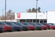 Рада директорів Tesla заперечує, що шукає наступника Ілона Маска (ВІДЕО)
