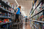 Трамп просит Walmart «проглотить пошлины»