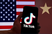 Трамп утретє продовжує термін продажу TikTok (ВІДЕО)