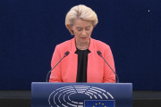 Глава Єврокомісії звинувачує супротивників у поширенні теорій змови перед вотумом недовіри (ВІДЕО)