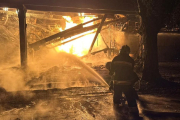 Пожежники загасили вогонь на Кременчуцькому НПЗ після атаки російського БПЛА