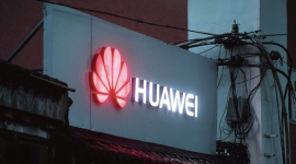 Роль Huawei в закулисных сделках и оказание скрытого влияния