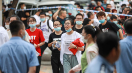 Китайские студенты перед отъездом за границу должны подписать секретные соглашения и правила