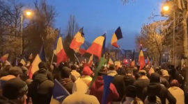Румынские протестующие потребовали возобновить отмененные президентские выборы