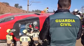 Слідчі виявили зламаний стик на місці аварії поїзда в Іспанії, повідомляє джерело (ВІДЕО)