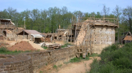 Замок Геделон: как оживает архитектура XIII века