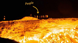 Гигантская огненная яма, таинственно возникшая в пустыне более 40 лет назад, и до сих пор горит — вот почему