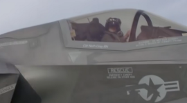 Колишнього пілота ВПС заарештували за навчання китайських військовиків (ВІДЕО)