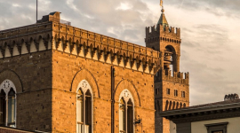 Розкриваємо історію Орсанмікеле: від зернового ринку до святині (ФОТО)