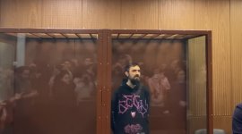 У РФ стендап-коміка засудили майже до шести років колонії за жарти про ветерана і релігію