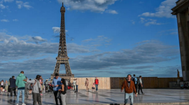 Несмотря на нападки Трампа на Европу, в 2025 году американцы массово устремились во Францию