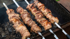 Как выгодно подготовиться к сезону шашлыков 
